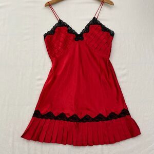 VTG Victorias Secret Chemise Womens Medium Red Satin Nightie Whimsigoth Retro